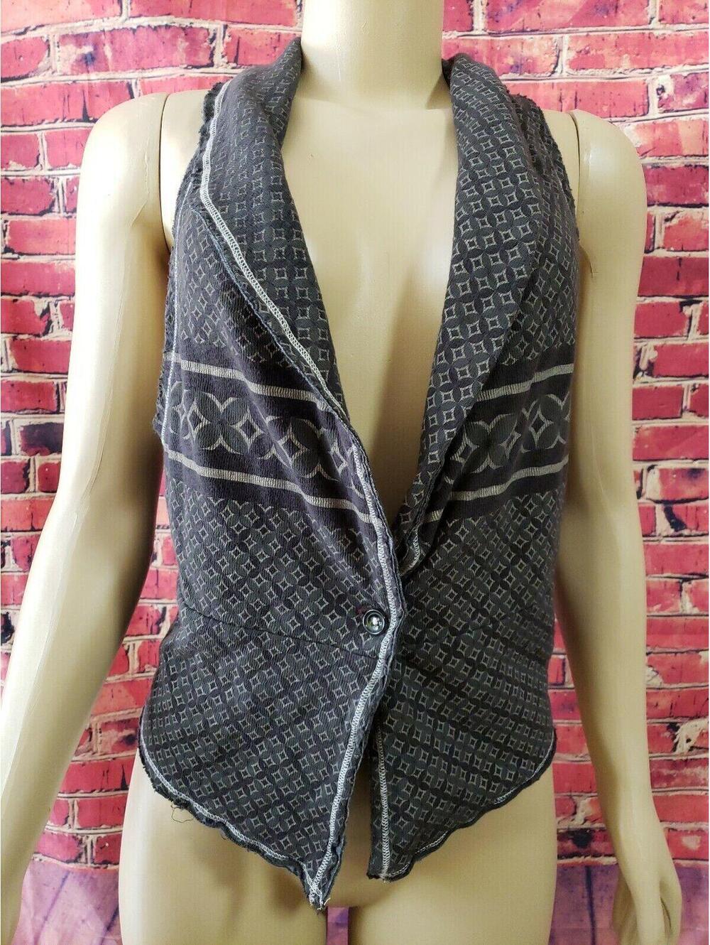 Anthropologie Scrapbook Gray Geometric Pattern Vest, one button Size M
